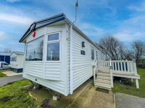 Stunning Caravan With Large Decking Area And Its Very Own Hot Tub, Ref 95025Sw